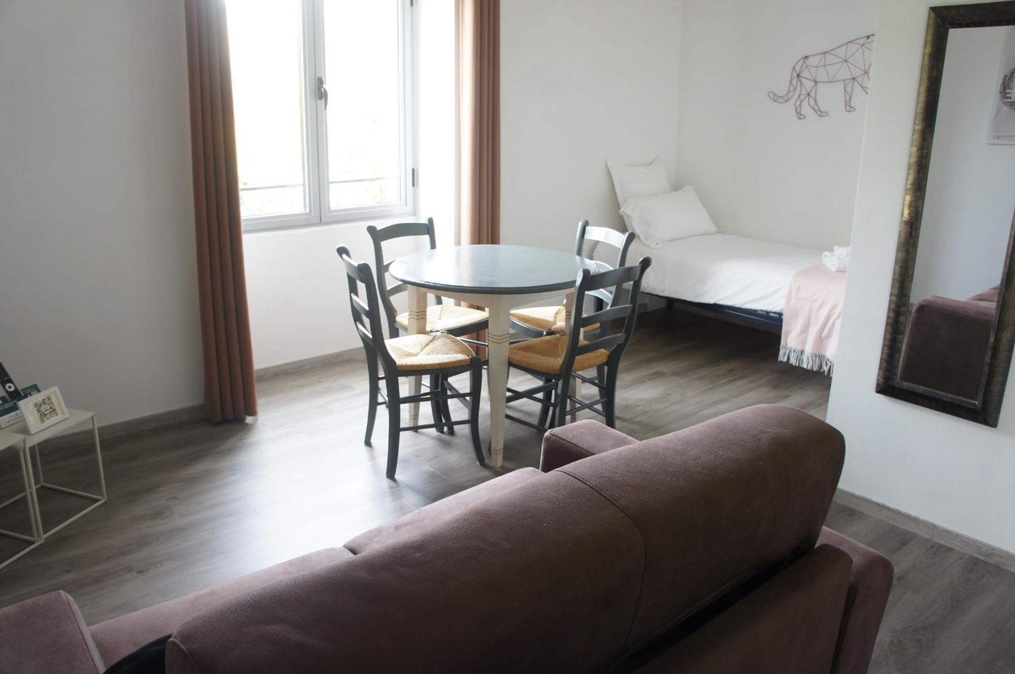 Logis Hotel Auberge De Cartassac Cressensac-Sarrazac Ngoại thất bức ảnh
