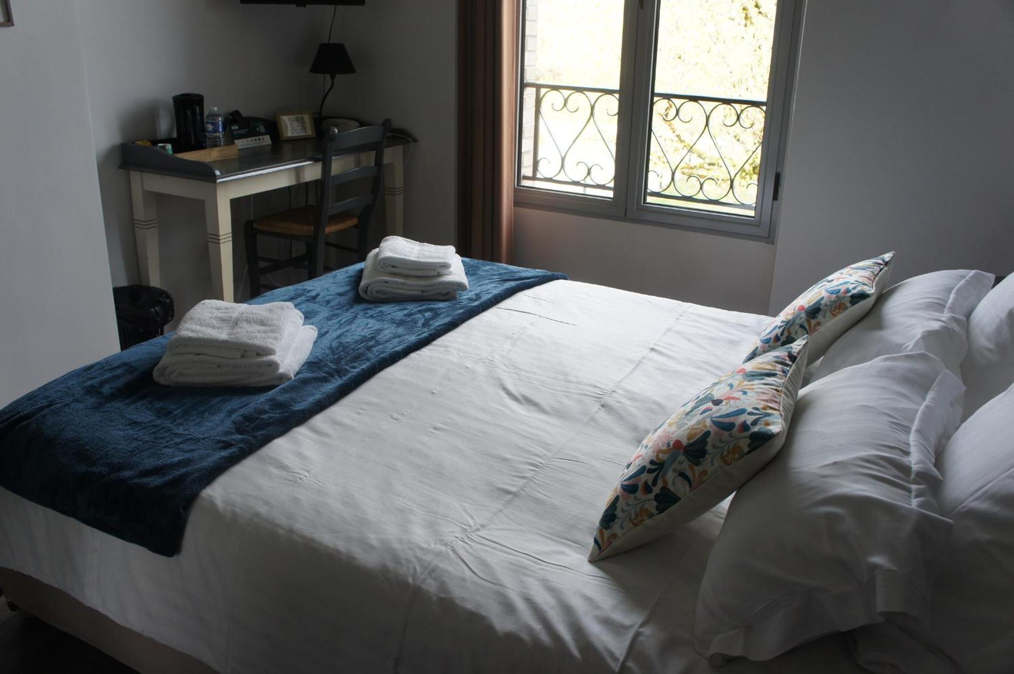 Logis Hotel Auberge De Cartassac Cressensac-Sarrazac Ngoại thất bức ảnh