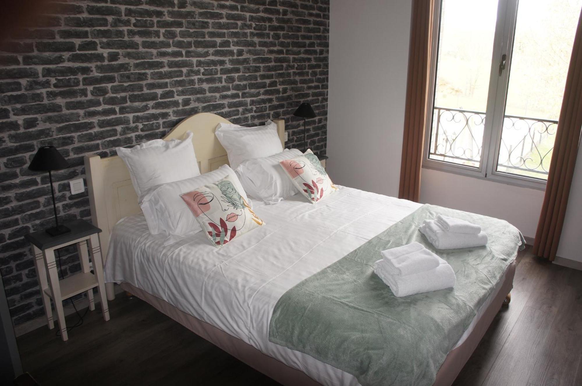 Logis Hotel Auberge De Cartassac Cressensac-Sarrazac Ngoại thất bức ảnh