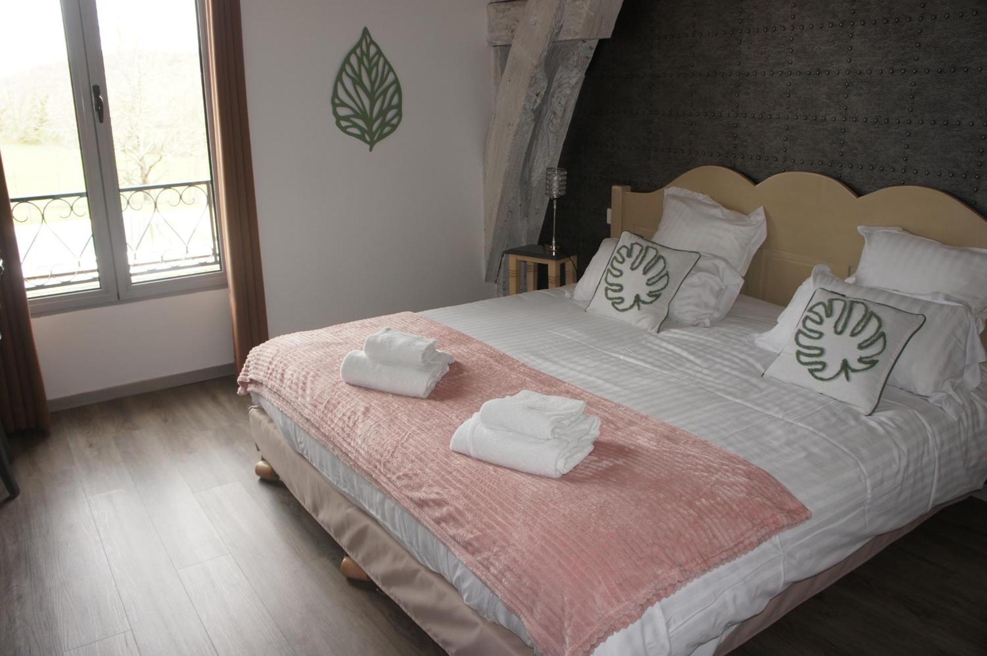 Logis Hotel Auberge De Cartassac Cressensac-Sarrazac Ngoại thất bức ảnh