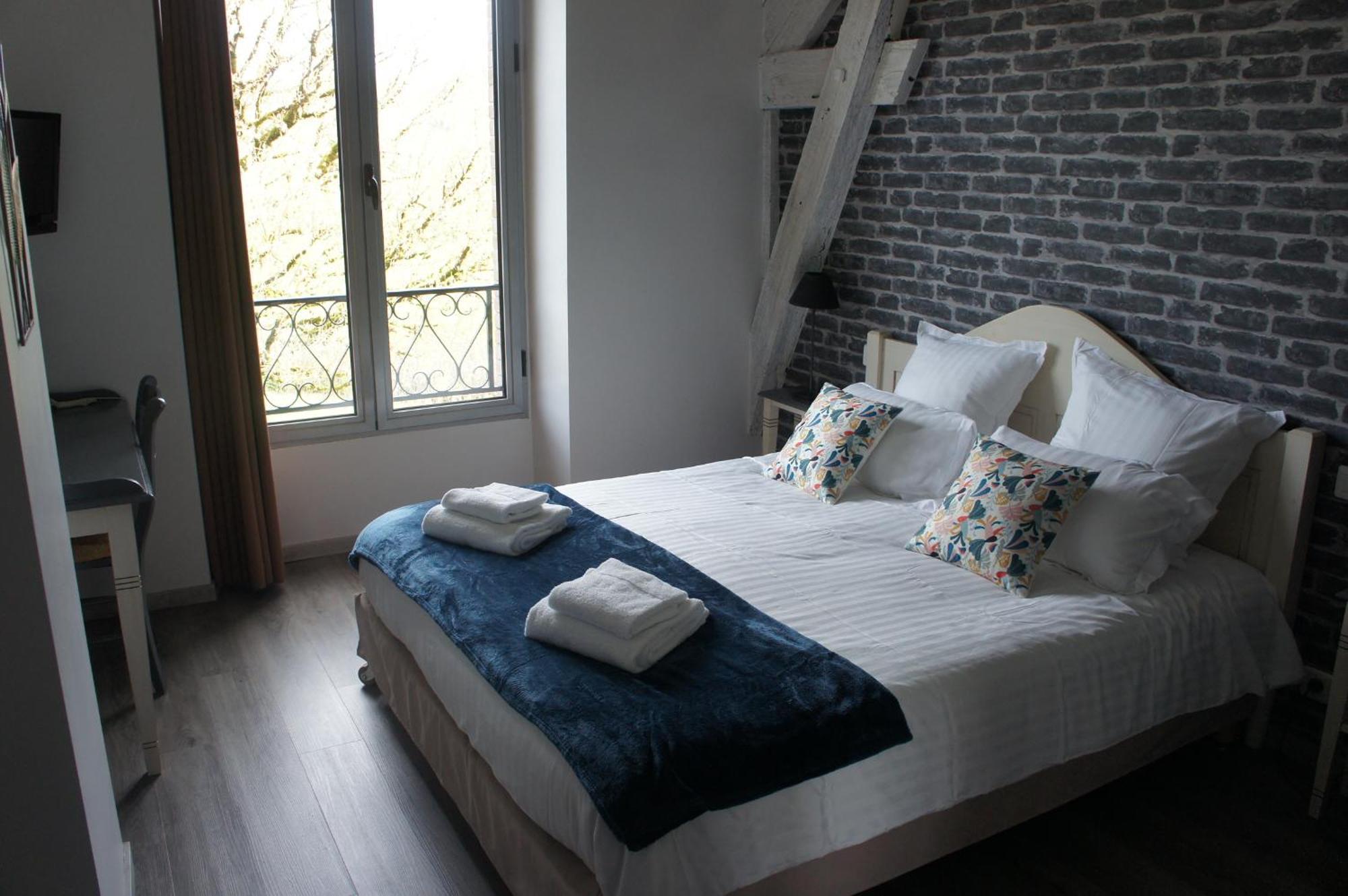 Logis Hotel Auberge De Cartassac Cressensac-Sarrazac Ngoại thất bức ảnh