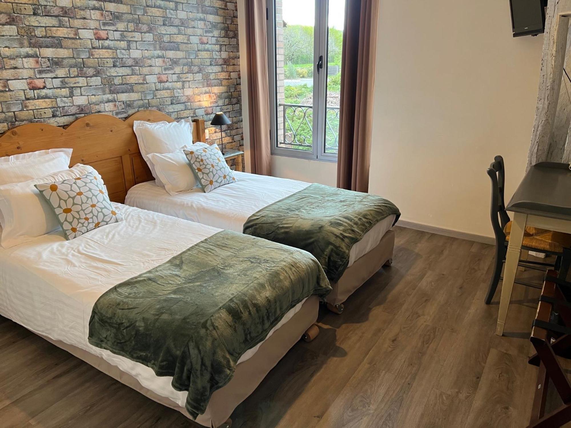 Logis Hotel Auberge De Cartassac Cressensac-Sarrazac Ngoại thất bức ảnh